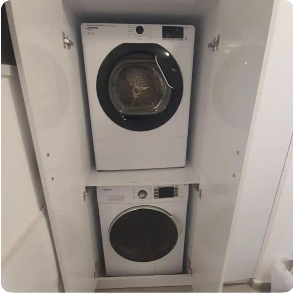Ryo 11 דירת נופש חדשה על חוף הים נוף לים Appartement Bat Yam Buitenkant foto
